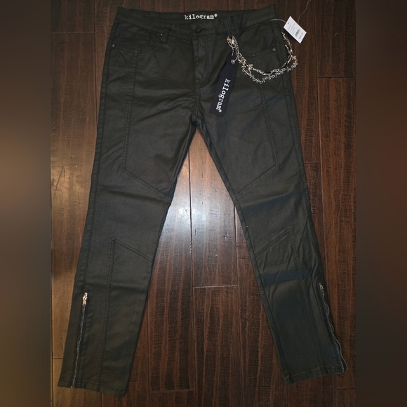 Kilogram Men's Slim Straight Black Jeans